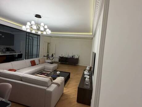 4 otaqlı mənzil, 180 m², Elmlər Akademiyası: 670 000 ₼ 2