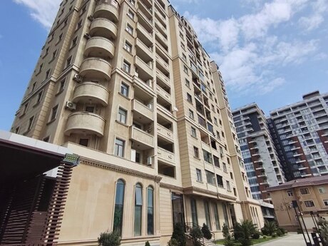 Объявление №6390436 - Баку, м. Кероглу, 2-комн., 80 м², 5/13 этаж
