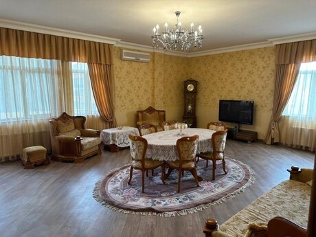 Elan №6390709 - Bakı, Elmlər Akademiyası m., 4 otaqlı, 225 m², 15/18 mərtəbə