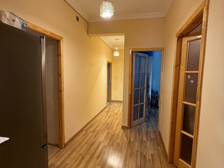 5-room old-build apartment for sale in Badamdar, 120 m², 235 000 AZN, photo 3 / 12