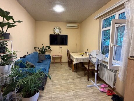5-room old-build apartment for sale in Badamdar, 120 m², 235 000 AZN, photo 2 / 12
