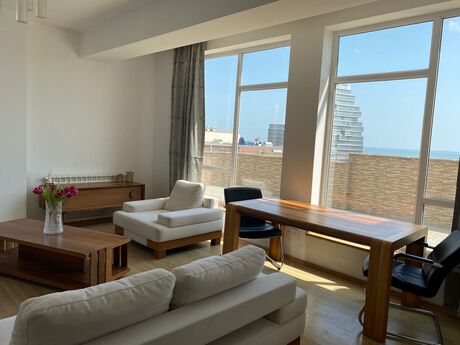 2-room apartment, 124 m², Şah İsmayıl Xətai: 200 000 ₼ 2