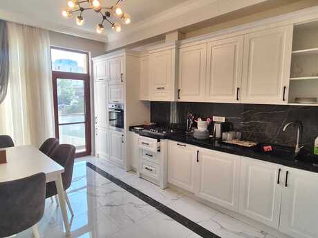 Kirayə 3 otaqlı mənzil, 120 m², İzmir Residence: 2 200 ₼/ay 4