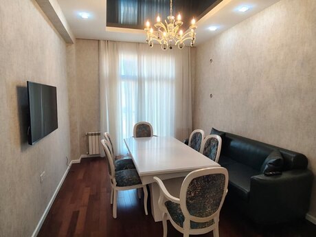 Kirayə 2 otaqlı mənzil, 90 m², İzmir Residence: 2 000 ₼/ay 2