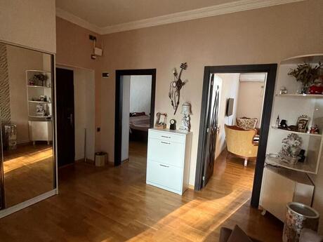 2 otaqlı mənzil, 65 m², Nizami: 245 000 ₼ 2