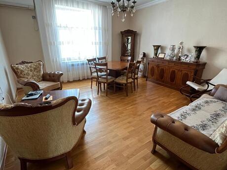 Elan №6391206 - Bakı, Nizami m., 2 otaqlı, 65 m², 5/5 mərtəbə
