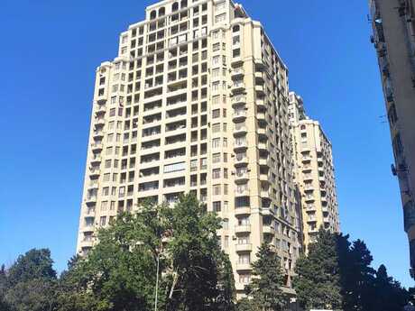 3 otaq · 137 m² · 14/23 mərtəbə, İnşaatçılar