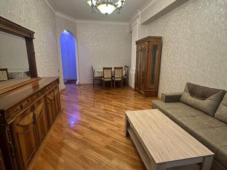 Объявление №6391330 - Баку, м. Иншаатчылар, 3-комн., 137 м², 7/18 этаж