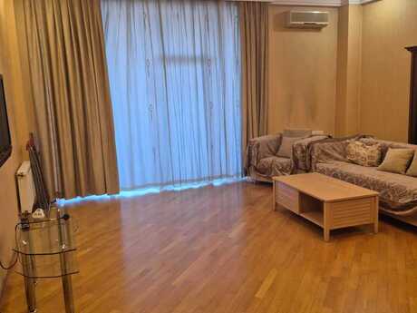 Kirayə 3 otaqlı mənzil, 171 m², 28 May: 1 300 ₼/ay 2