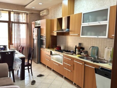 3 otaqlı mənzil, 185 m², 28 May: 390 000 ₼ 4