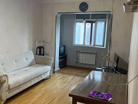 2-комнатная квартира, 45 м², 8-ci mikrorayon: 140 000 ₼ 3