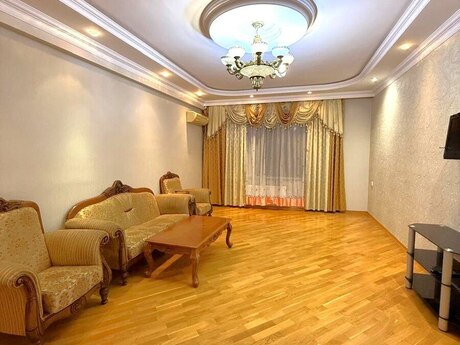Объявление №6391510 - Баку, м. Элмляр Академиясы, 6-комн., 300 м², 10/10 этаж