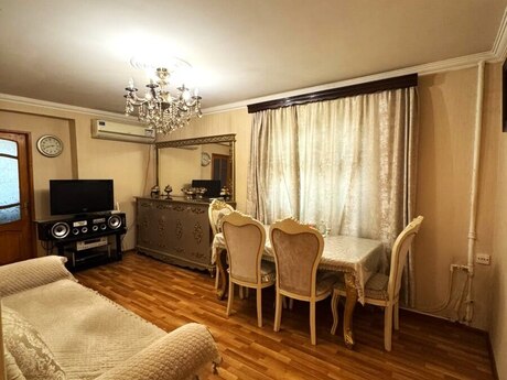 Elan №6391567 - Bakı, 28 May m., 3 otaqlı, 60 m², 1/5 mərtəbə