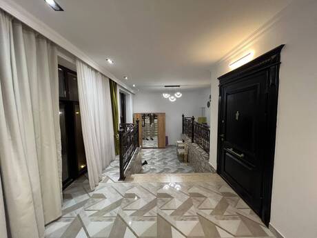 5 otaqlı həyət evi, 400 m², Binə: 300 000 ₼ 2