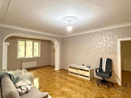 4 rooms · 95 m² · floor 4/9, Elmlər Akademiyası