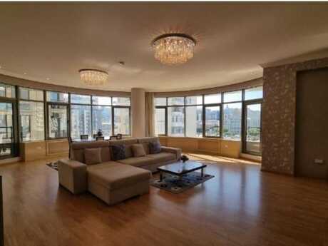 3 rooms · 168 m² · floor 10/15, Sahil