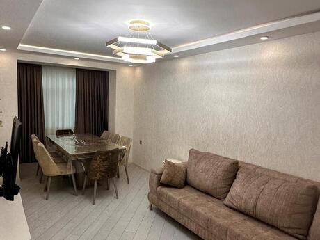 Elan №6392029 - Bakı, Qaraçuxur q., 3 otaqlı, 90 m², 3/5 mərtəbə