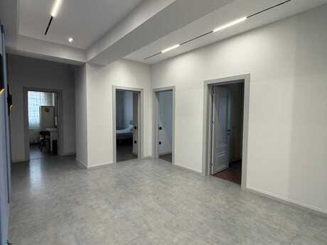 4-room apartment for rent, 163 m², Ağ şəhər: 3 200 ₼/mo 3