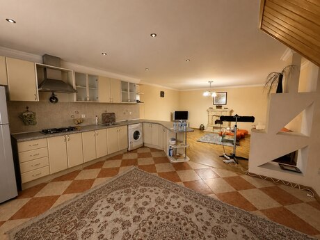 Elan №6392105 - Bakı, Sahil m., 2 otaqlı, 92 m², 1/2 mərtəbə