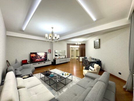 Elan №6392579 - Bakı, Neftçilər m., 3 otaqlı, 165 m², 14/15 mərtəbə