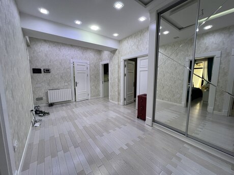 Elan №6392648 - Bakı, Elmlər Akademiyası m., 3 otaqlı, 150 m², 8/16 mərtəbə