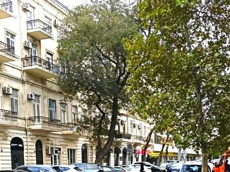 Объявление №6392751 - Баку, м. Сахил, 2-комн., 50 м², 4/4 этаж