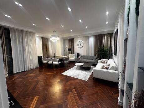 Elan №6392834 - Bakı, Gənclik m., 4 otaqlı, 170 m², 7/12 mərtəbə