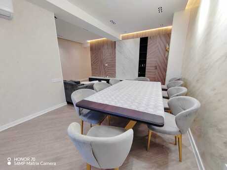 4 otaqlı mənzil, 111 m², Gənclik: 365 000 ₼ 2