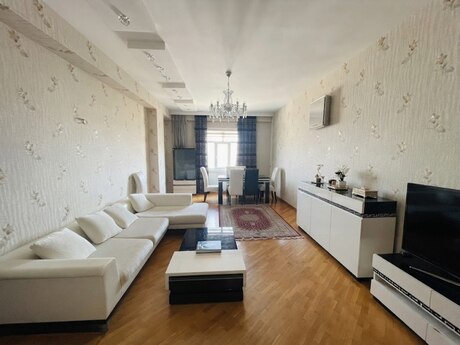Elan №6393025 - Bakı, İnşaatçılar m., 3 otaqlı, 150 m², 7/12 mərtəbə