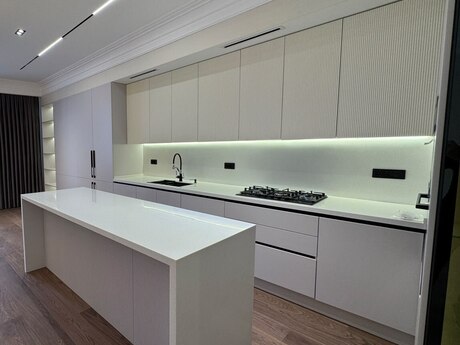 Kirayə 4 otaqlı mənzil, 200 m², 28 May: 3 800 ₼/ay 4