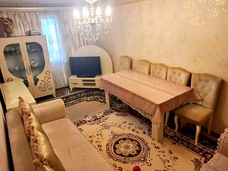 Elan №6393191 - Bakı, Xalqlar Dostluğu m., 4 otaqlı, 80 m², 4/5 mərtəbə
