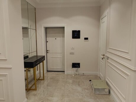 3-room new-build apartment for rent in 28 May, 145 m², 2 300 AZN/mo, photo 5 / 12