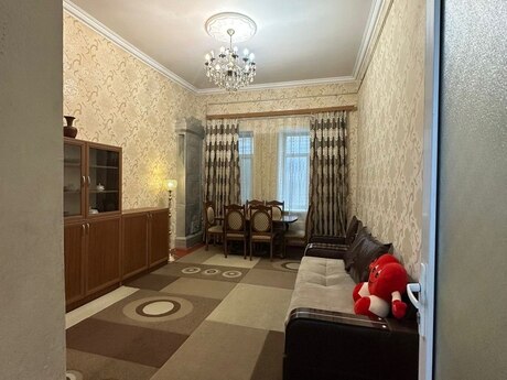 Объявление №6393205 - Баку, м. 28 мая, 2-комн., 90 м², 2/2 этаж