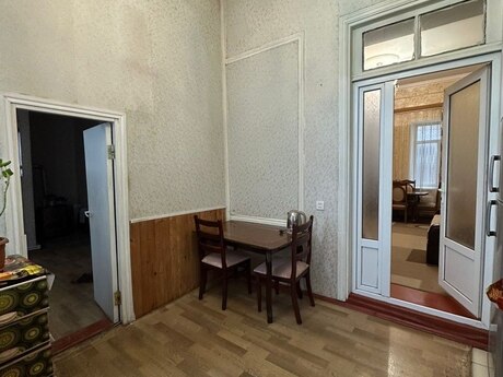 Kirayə 2 otaqlı mənzil, 90 m², 28 May: 800 ₼/ay 3
