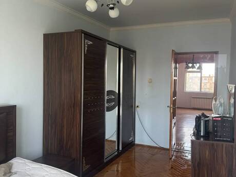 Elan №6393229 - Bakı, Neftçilər m., 3 otaqlı, 70 m², 5/5 mərtəbə
