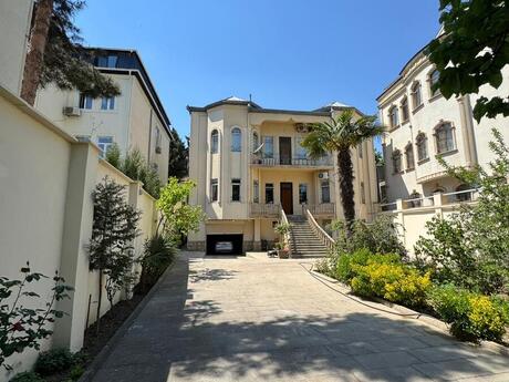 Elan №6393266 - Bakı, Nəsimi m., 9 otaqlı, 600 m²
