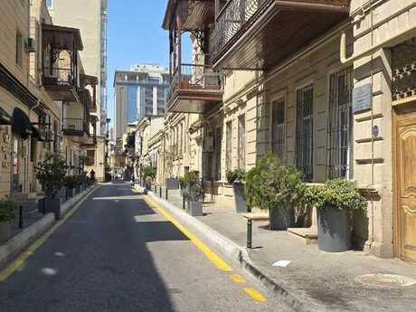 Elan №6393392 - Bakı, Sahil m., 2 otaqlı, 60 m², 1/3 mərtəbə