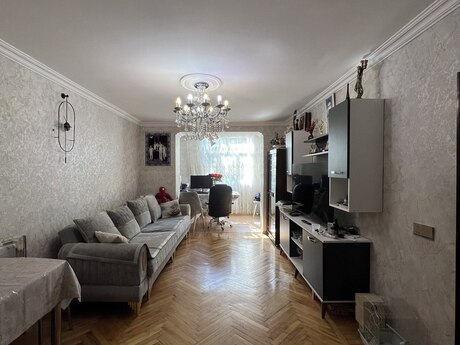 Объявление №6393774 - Баку, м. Элмляр Академиясы, 3-комн., 75 м², 2/5 этаж