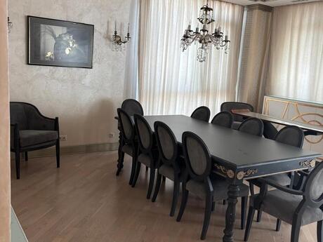 Объявление №6393869 - Баку, м. Ичеришехер, 3-комн., 160 м², 5/14 этаж