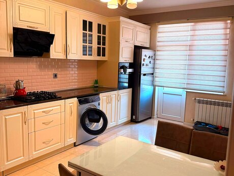 Elan №6393920 - Bakı, Qara Qarayev m., 2 otaqlı, 98 m², 11/18 mərtəbə