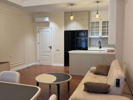 3-room apartment for rent, 95 m², Ağ şəhər: 2 200 ₼/mo 4