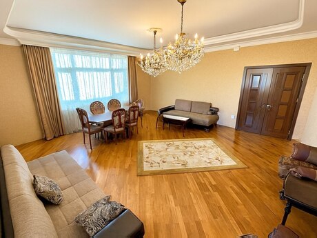 3-room new-build apartment for sale in 8 Noyabr, 135 m², 360 000 AZN, photo 2 / 9