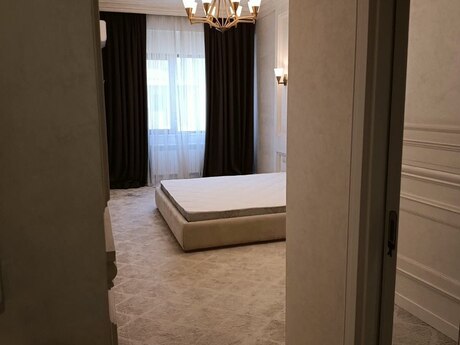 2-room apartment for rent, 112 m², Nərimanov: 2 500 ₼/mo 3