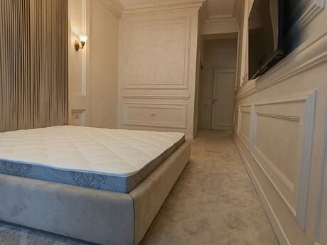 2-room apartment for rent, 112 m², Nərimanov: 2 500 ₼/mo 2