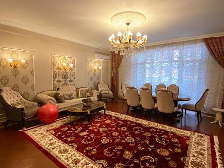 Elan №6394250 - Bakı, Nəsimi r., 4 otaqlı, 210 m², 13/17 mərtəbə