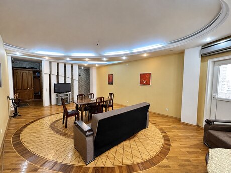 3 otaqlı mənzil, 145 m², 28 May: 345 000 ₼ 3