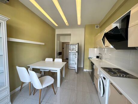4-room apartment for rent, 170 m², Ağ şəhər: 1 800 ₼/mo 5