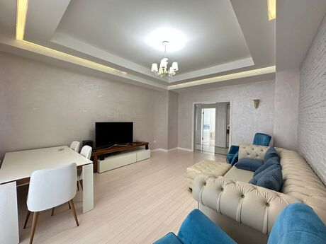 4-room apartment for rent, 170 m², Ağ şəhər: 1 800 ₼/mo 3