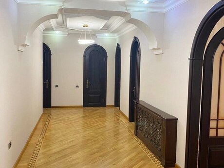 3 rooms · 137 m² · floor 4/13, Badamdar