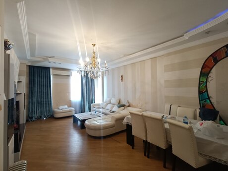 Elan №6395235 - Bakı, Şah İsmayıl Xətai m., 3 otaqlı, 135 m², 9/16 mərtəbə